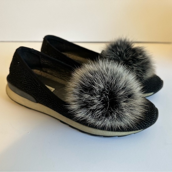 Roberto Della Croce slip-on sneaker style flats w/ furry pom pom embellishments - Picture 2 of 7
